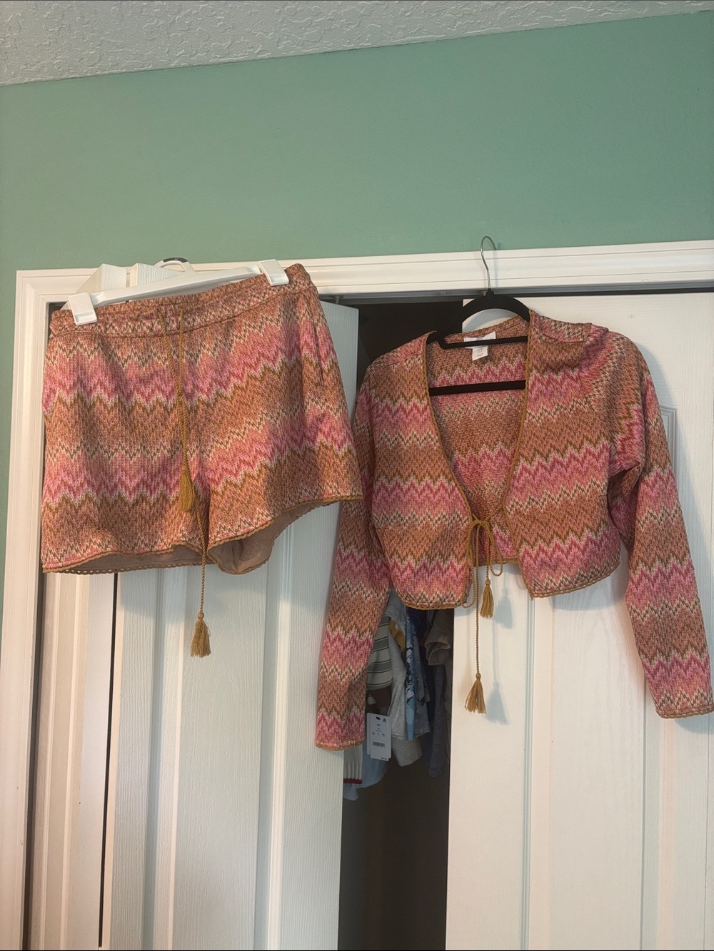 House of Harlow 1960 Pink, Gold & Tan Chevron Knit Cardigan Set